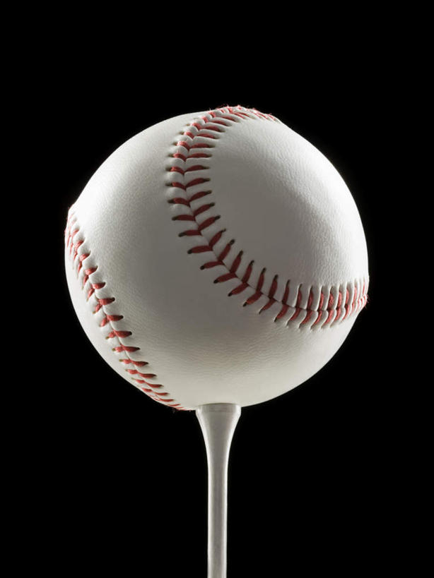 无人,竖图,室内,特写,白天,正面,锻炼,运动,棒球,垒球,静物,阴影,黑色背景,反射,纹路,高尔夫,纹理,影子,球座,球,一个,红色,白色,摄影,影棚,单个,高尔夫运动,高尔夫球具,肌理,体育,彩图,影棚拍摄,健身,拍摄