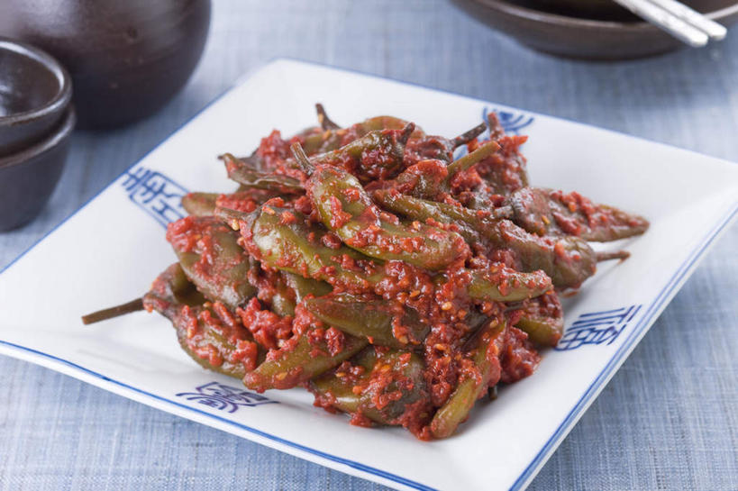 泡菜,无人,横图,俯视,室内,特写,白天,烹饪,辣椒,蔬菜,餐具,一堆,许多,堆叠,堆积,新鲜,碟子,盘,大白菜,腌菜,调味,香料,佐料,料理,食品,韩式,白菜,菜肴,美食,食物,盘子,碟,摄影,佳肴,有机食品,绿色食品,影棚,堆,配料,韩国料理,韩式料理,辣角,红海椒,大椒,辣虎,广椒,作料,胶菜,镳菜,辣子,红辣椒,海椒,番椒,彩图,高角度拍摄,影棚拍摄,拍摄