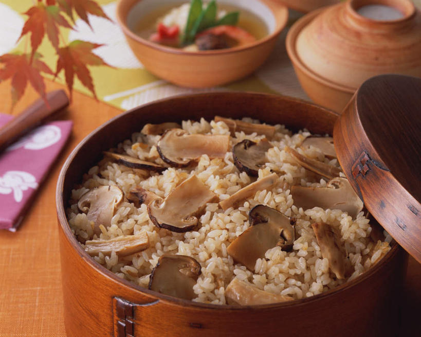 蒸笼,米饭,无人,横图,俯视,室内,特写,白天,烹饪,植物,餐桌,桌子,蔬菜,厨具,竹制,新鲜,菌菇,蘑菇,日本料理,料理,食品,松茸,草药,药草,饭,菌类,松蕈,菜肴,美食,中药,食物,日式料理,日式,食用菌,佳肴,有机食品,绿色食品,餐台,五谷,竹制品,笼屉,药材,中草药,烹饪用具,中药材,本草,大花菌,剥皮菌,菌中之王,山珍,松菇,松菌,松口蘑,裕茂萝,烹调用具,烹调,彩图,高角度拍摄