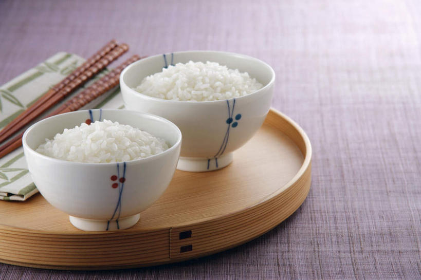 米饭,无人,横图,室内,特写,白天,正面,烹饪,筷子,餐具,布,陶瓷,日本料理,料理,食品,陶瓷制品,饭,文化,传统,菜肴,美食,食物,两个,一个,盘子,碗,日式料理,两只,日式,摄影,佳肴,影棚,单个,礼节,白米饭,五谷,礼仪,进餐用具,彩图,影棚拍摄,拍摄