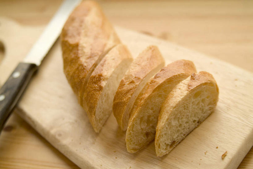 点心,面包,无人,横图,俯视,室内,特写,白天,一排,许多,切开,整齐,食品,案板,刀具,砧板,食物,糕点,排列,一个,刀,切,单个,水果刀,队列,剖面,切面,彩图,高角度拍摄