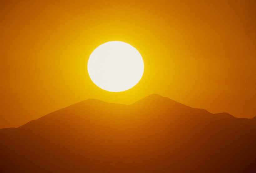 无人,横图,室外,白天,正面,旅游,度假,日出,美景,山,太阳,日本,亚洲,朦胧,模糊,景观,山峰,朝霞,晨曦,黎明,山峦,娱乐,阳光,自然,享受,休闲,金色,景色,放松,自然风光,东亚,本州,本州岛,日本国,中部地方,山梨,山梨县,朝阳,彩图,破晓