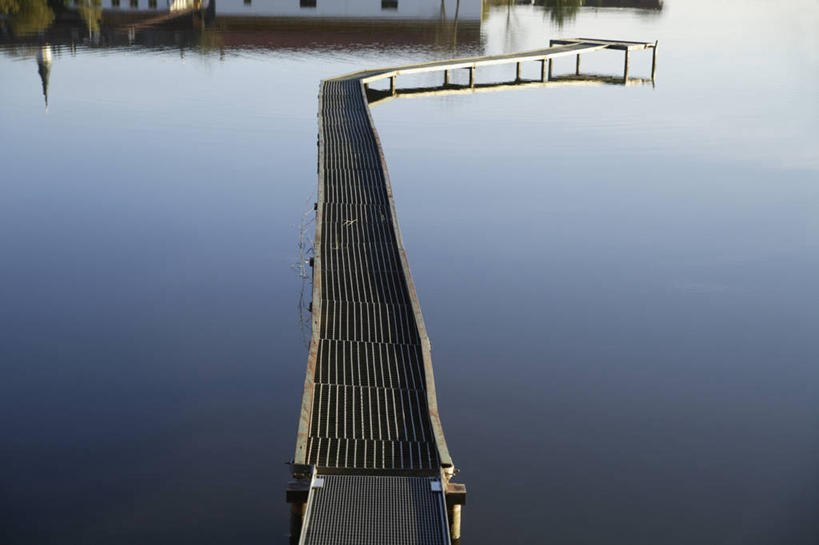 无人,码头,横图,俯视,室外,白天,旅游,度假,湖,湖泊,美景,水,港口,德国,欧洲,阴影,光线,木板,影子,湖面,景观,水流,水面,桥,木桥,娱乐,栈桥,倒影,阳光,自然,湖水,享受,休闲,景色,放松,人行桥,木板桥,倒映,西欧,自然风光,德意志联邦共和国,巴伐利亚,巴伐利亚州,拜恩州,拜恩自由州,反照,彩图,高角度拍摄,摆渡口,埠头,渡口,渡头,港湾,海港,货运码头,口岸,商港,上巴伐利亚行政区