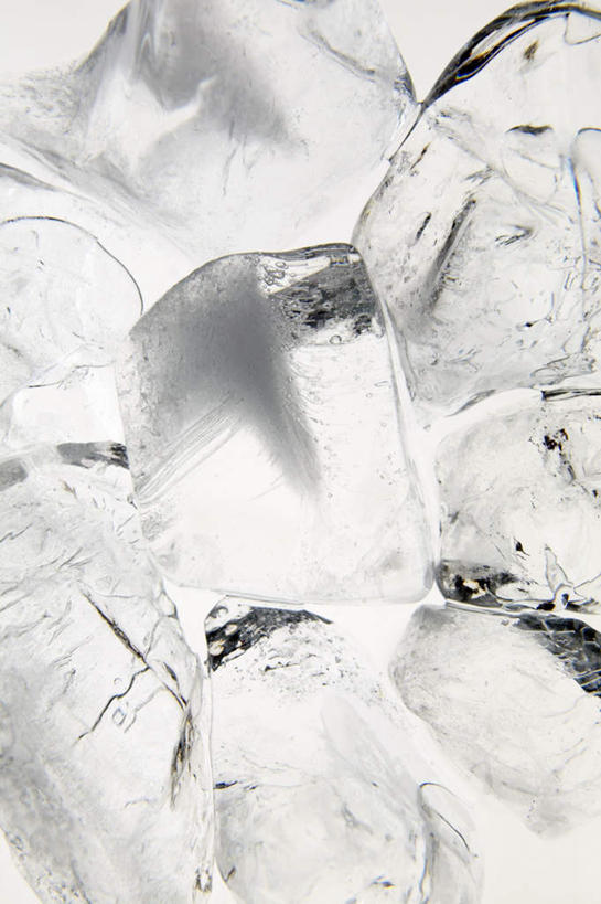 无人,竖图,室内,特写,白天,白色背景,正面,一堆,许多,堆叠,堆积,纹路,纹理,冰,冰块,冷冻,寒冷,摄影,影棚,冷藏,堆,冰冷,肌理,保鲜,彩图,影棚拍摄,拍摄