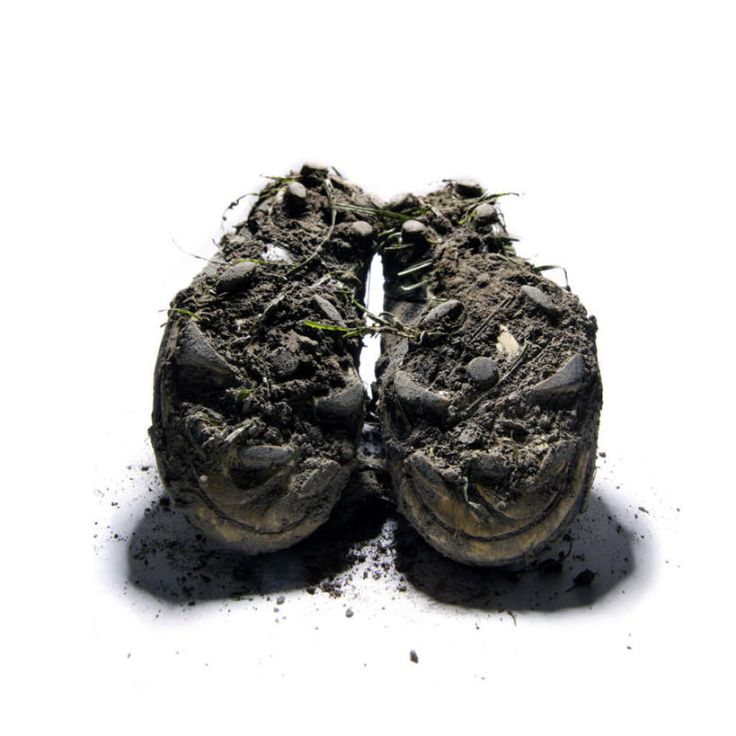 无人,方图,室内,特写,白天,白色背景,正面,运动鞋,静物,鞋子,一双,阴影,反射,影子,黑色,摄影,肮脏,影棚,休闲鞋,邋遢,龌龊,污秽,恶浊,彩图,影棚拍摄,拍摄