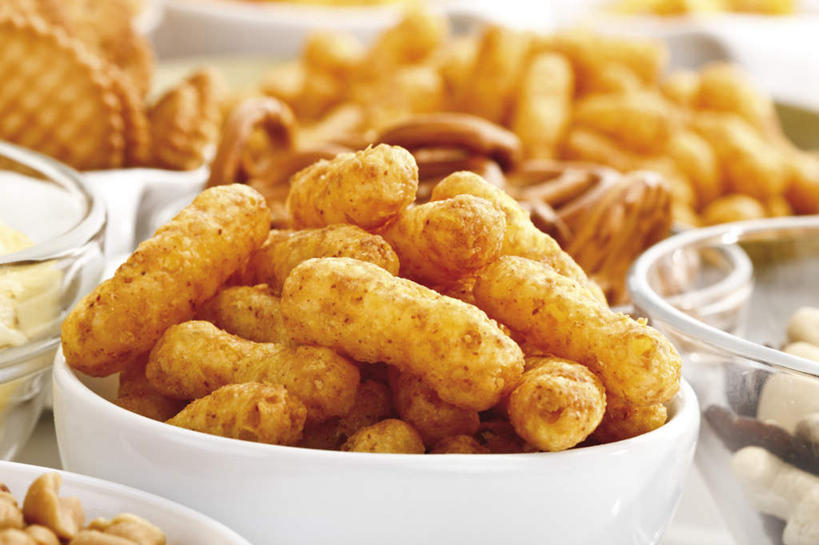 点心,无人,横图,俯视,室内,特写,白天,白色背景,植物,桌面,桌子,豆,花生,蔬菜,餐具,欧洲,芬兰,一堆,许多,阴影,堆叠,堆积,朦胧,模糊,新鲜,反射,木制,碟子,盘,影子,陶瓷,豆类,豆子,食品,坚果,陶瓷制品,很多,食物,盘子,木制品,容器,碟,碗,饼干,零食,摄影,长生果,有机食品,绿色食品,影棚,储藏,堆,储存,北欧,花生仁,豆科,落花生,落生,芬兰共和国,波里,花生米,花生豆,彩图,高角度拍摄,影棚拍摄,拍摄,贮存