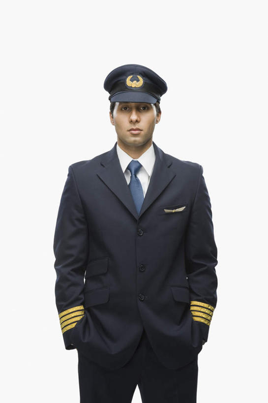 一个人,飞行员,站,竖图,室内,白天,白色背景,正面,工作服,制服,亚洲,仅一个男性,仅一个人,注视,仅一个年轻男性,观察,看,站着,摄影,影棚,观看,察看,关注,工作制服,男人,男性,年轻男性,亚洲人,印度人,飞行人员,插兜,两手抄兜,两手放兜,手插兜,手放口袋,站立,半身,彩图,影棚拍摄,工作套服,拍摄