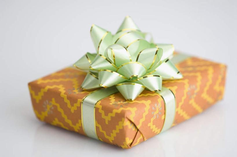 无人,横图,俯视,室内,特写,白天,白色背景,静物,礼盒,礼物,装饰,丝绸,丝带,纸盒,缎带,绸带,盒子,一个,包装盒,礼品盒,摄影,礼品,装饰花,影棚,单个,华丽,修饰,点缀,衬托,美观,雅致,雅观,彩图,高角度拍摄,影棚拍摄,拍摄