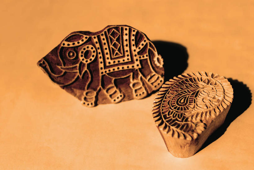 无人,横图,俯视,室内,特写,白天,哺乳动物,大象,野生动物,静物,雕塑,阴影,棕色背景,艺术,装饰,雕刻,雕像,影子,动物,工艺品,摄影,影棚,纪念,印章,美术,图章,主题,邮票,陈列,功能,美学,象,彩图,高角度拍摄,影棚拍摄,拍摄