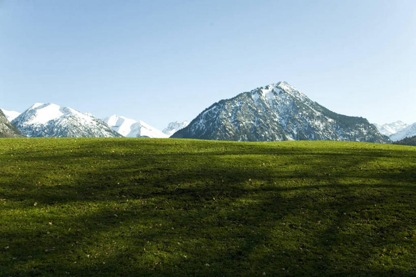 无人,横图,室外,白天,正面,旅游,度假,草地,草坪,石头,美景,山,雪,雪山,植物,大雪,德国,欧洲,阴影,光线,石子,影子,冰,积雪,景观,山顶,山峰,雪景,冬季,冬天,山峦,娱乐,草,蓝色,绿色,蓝天,天空,阳光,自然,天,享受,休闲,景色,放松,寒冷,晴朗,冰冷,西欧,自然风光,沉积岩,万里无云,德意志联邦共和国,严寒,冰凉,酷寒,凛冽,凛凛,极冷,巴伐利亚,巴伐利亚州,拜恩州,拜恩自由州,颠峰,极峰,水成岩,石块,岩石,晴空,晴空万里,彩图