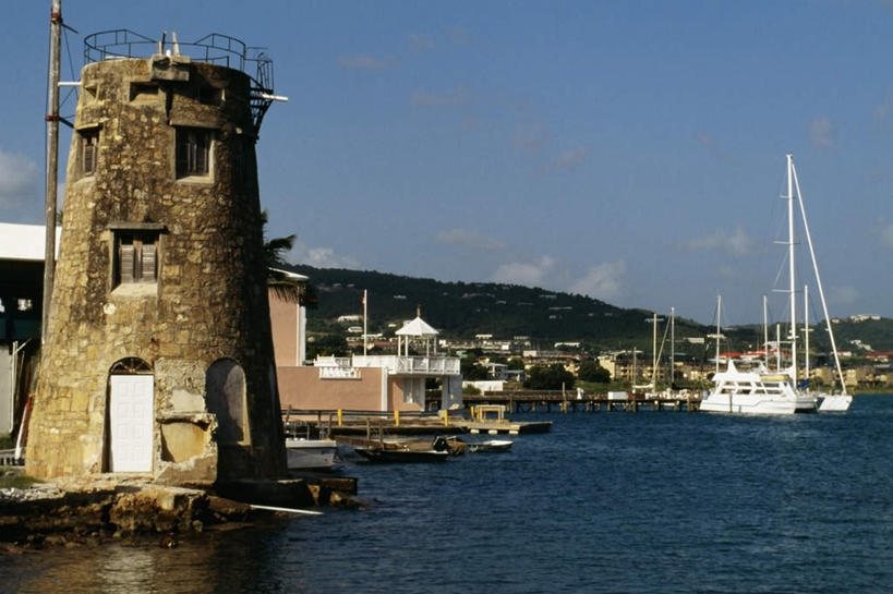 无人,横图,室外,白天,正面,旅游,度假,灌溉,海浪,海洋,美景,树林,植物,轮船,船,风车,加勒比海,阴影,环保,光线,影子,景观,浪花,娱乐,树,树木,蓝色,绿色,蓝天,天空,阳光,自然,海水,交通工具,天,享受,休闲,景色,南美,放松,生长,能源,晴朗,成长,回收,资源,南美洲,浇灌,荷兰风车,拉丁美洲,自然风光,载具,美洲,海景,利用,低碳,循环,万里无云,维京群岛,磨坊,亚美利加洲,南亚美利加洲,持续,处女群岛,美属处女群岛,美属维尔京群岛,维尔京群岛,美属维京群岛,圣克罗伊岛,大海,风浪,海,海水的波动,近岸浪,涌浪,晴空,晴空万里,彩图