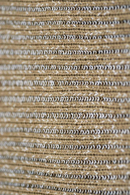 无人,竖图,室内,特写,白天,正面,静物,纺织品,一排,阴影,条纹,整齐,反射,纹路,毯子,纹理,影子,纺织,排列,垫子,队列,门垫,肌理,彩图