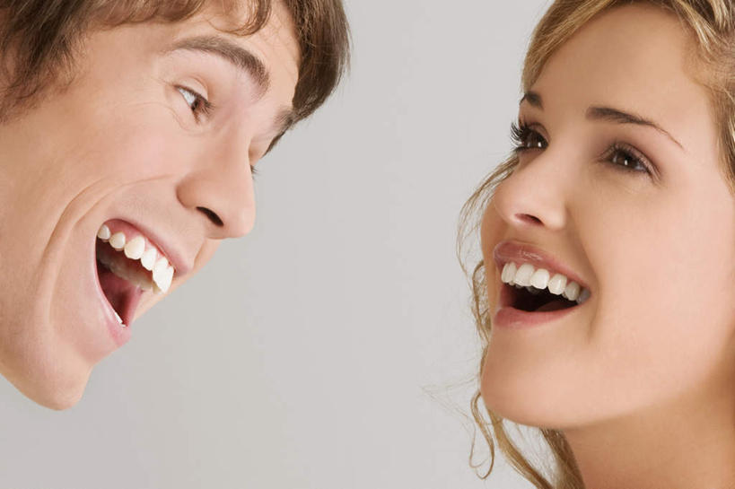 西方人,脸,头,脸颊,两个人,家庭,夫妻,横图,室内,特写,白天,侧面,爱情,欧洲,欧洲人,浪漫,大喊,注视,肩膀,相视,观察,看,张嘴,温暖,温馨,一家人,面对面,恩爱,恋人,摄影,影棚,观看,对视,大叫,和睦,察看,互视,关注,相对,张大嘴巴,相看,大呼,男人,男性,年轻男性,年轻女性,女人,女性,白种人,年轻人,头部,脸部,脸蛋,面部,夫妇,情侣,张开嘴,半身,彩图,影棚拍摄,拍摄,伴侣,融洽