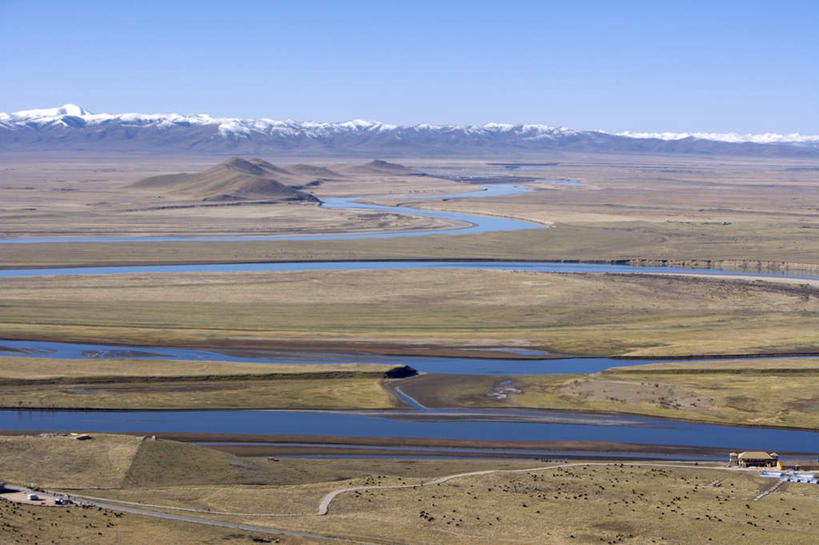 无人,横图,室外,白天,正面,旅游,度假,河流,美景,山,山脉,水,雪,植物,大雪,中国,亚洲,阴影,枯萎,光线,影子,河水,积雪,景观,山峰,水流,雪景,冬季,冬天,枯草,山峦,娱乐,草,黄色,蓝色,蓝天,天空,阳光,自然,群山,天,享受,休闲,景色,放松,寒冷,四川省,晴朗,自然风光,东亚,四川,阿坝,万里无云,中华人民共和国,西南地区,严寒,阿坝藏族羌族自治州,阿坝州,川,晴空,晴空万里,彩图,第一湾,黄河第一湾,九曲黄河第一湾,若尔盖县,唐克乡