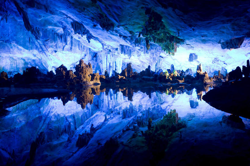 无人,横图,室外,白天,正面,旅游,度假,河流,石头,美景,山,山脉,水,桂林,中国,亚洲,河水,景观,山峰,水流,山峦,娱乐,倒影,自然,群山,享受,休闲,景色,放松,洞穴,广西,倒映,自然风光,东亚,钟乳石,石钟乳,广西壮族自治区,中华人民共和国,桂林市,桂,华南地区,洞窟,窟窿,反照,石块,岩石,彩图,芦笛岩