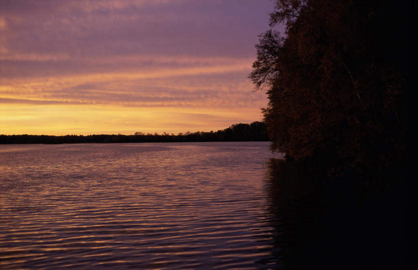 无人,横图,室外,白天,正面,旅游,度假,海浪,海洋,石头,美景,日落,植物,美国,石子,景观,浪花,晚霞,霞光,落日,背光,娱乐,树,树木,绿色,自然,海水,黄昏,享受,休闲,景色,彩霞,放松,生长,成长,北美,北美洲,自然风光,美洲,逆光,海景,明尼苏达州,北亚美利加洲,亚美利加洲,明尼苏达,北星之州,夕照,大海,风浪,海,海水的波动,近岸浪,石块,岩石,涌浪,夕阳,彩图,斜阳
