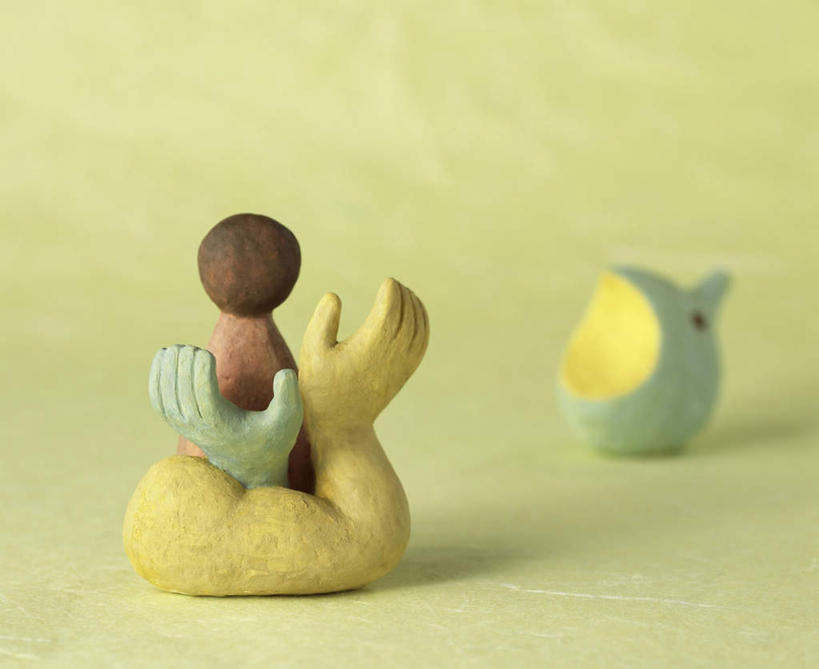 手,无人,举,横图,室内,特写,白天,正面,静物,雕塑,双手,绿色背景,艺术,装饰,雕刻,雕像,泥塑,手工艺品,文化,一个,工艺品,托,手部,摄影,影棚,单个,纪念,美术,粘土,高雅,主题,陈列,手工艺,功能,美学,自信心,品位,举起,举手,举着,向上举,向上伸,向上托,彩图,影棚拍摄,拍摄