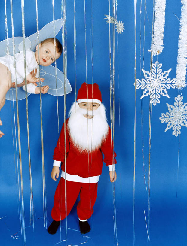 西方人,儿童,胡须,两个人,站,竖图,室内,白天,正面,纯洁,欧洲,欧洲人,圣诞老人,蓝色背景,小孩,站着,可爱,童年,童趣,摄影,影棚,童真,烂漫,无邪,妆扮,天真,男孩,男人,男性,女孩,女人,女性,白种人,胡子,络腮胡,站立,半身,彩图,影棚拍摄,打扮,装扮,拍摄,男生,女生