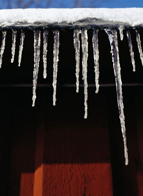 无人,竖图,室外,白天,仰视,旅游,度假,美景,门,吊挂,悬挂,阴影,光线,瓦片,影子,屋檐,景观,冰柱,挂,娱乐,檐,红色,阳光,自然,门框,享受,休闲,景色,放松,寒冷,冰冷,自然风光,严寒,冰凉,酷寒,凛冽,凛凛,极冷,彩图,低角度拍摄