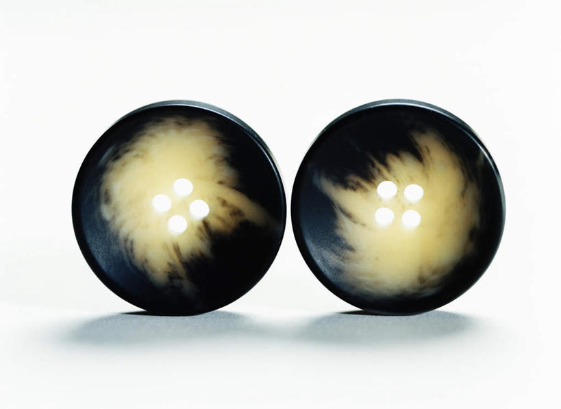 无人,横图,室内,特写,白天,白色背景,正面,桌面,静物,许多,阴影,光线,圆形,影子,纽扣,排列,两个,阳光,摄影,影棚,钮扣,圆孔,队列,彩图,影棚拍摄,拍摄