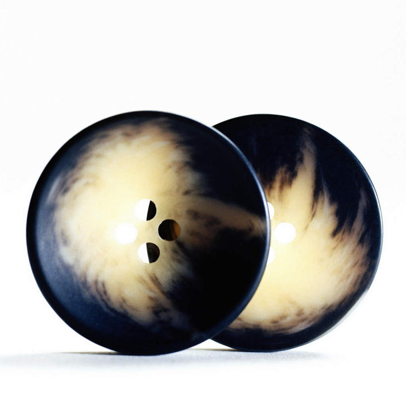 无人,方图,室内,特写,白天,白色背景,正面,桌面,静物,许多,阴影,光线,圆形,影子,纽扣,排列,两个,阳光,摄影,影棚,钮扣,圆孔,队列,彩图,影棚拍摄,拍摄