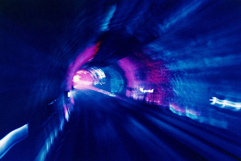 无人,横图,室内,白天,正面,道路,路,照明,阴影,朦胧,模糊,光线,隧道,壁灯,影子,小路,灯光,交通,灯,灯具,照亮,照明设备,地道,彩图