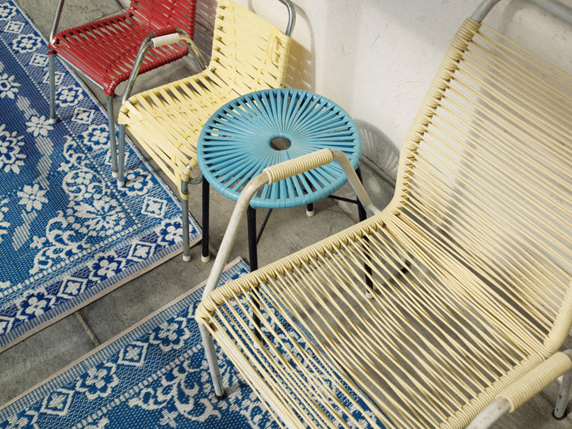 无人,交叉,横图,俯视,室内,特写,白天,地毯,静物,椅子,装饰,编织,手工艺品,藤椅,织物,工艺品,四个,华丽,修饰,交织,点缀,衬托,美观,雅致,雅观,穿插,彩图,高角度拍摄