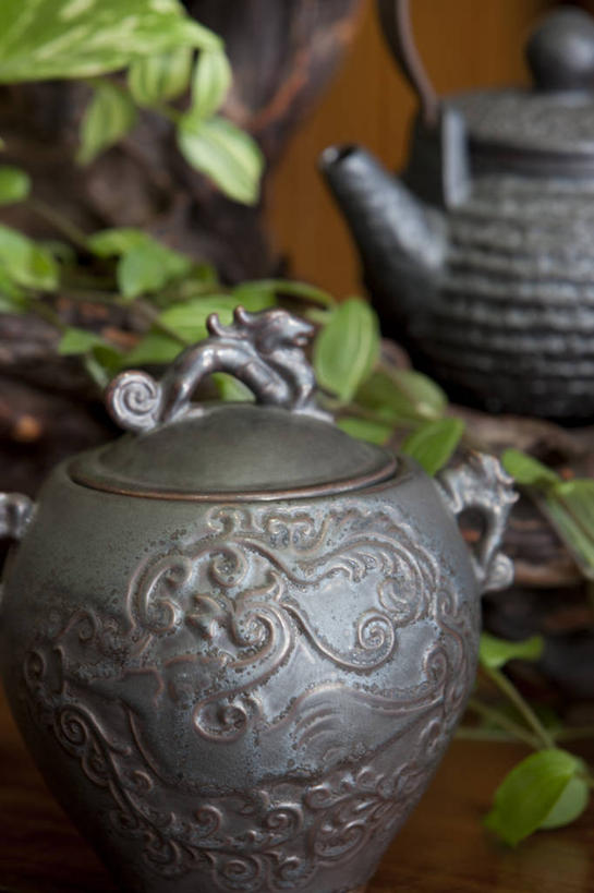 无人,竖图,室内,特写,下午茶,静物,叶子,北京,中国,亚洲,装饰,壶,陶瓷制品,古典,传统,茶壶,容器,工艺品,茶馆,陶器,摄影,根雕,中国茶,简单,中国文化,古典风格,东亚,东亚文化,彩图,传统文化,茶叶盒