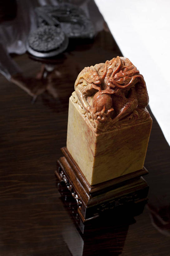 无人,家,竖图,室内,桌子,北京,中国,反射,毛笔,墨水,书法,办公用品,传统,文具,画笔,财富,摄影,生活方式,印章,办公设备,文具用品,图章,享乐,中国文化,华贵,签署,东亚,文化工具,鉴定,休闲活动,彩图,传统文化,上层阶级