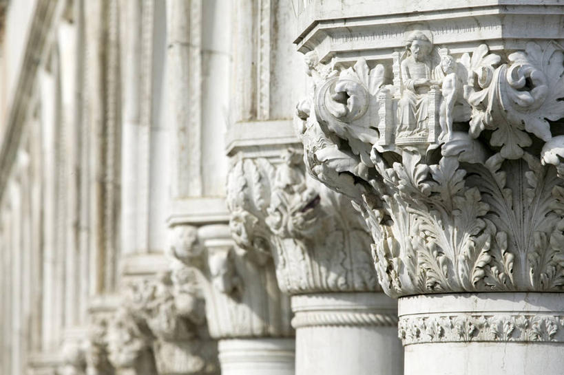 无人,宫殿,横图,室外,白天,建筑,雕塑,意大利,欧洲,威尼斯,一排,整齐,装饰,雕像,柱子,大理石,城镇,图像,排列,摄影,建造,风格,都市风光,队列,弹球,威尼托大区,彩图,旅行,合气道