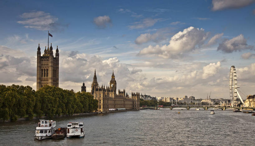 无人,教堂,横图,室外,河流,建筑,英国,欧洲,伦敦,城镇,塔,首都,图像,历史,英格兰,泰晤士河,风景,天空,地标建筑,运输,摄影,建造,渡轮,都市风光,修道院,政府,威斯敏斯特桥,修院,钟,彩图,旅行