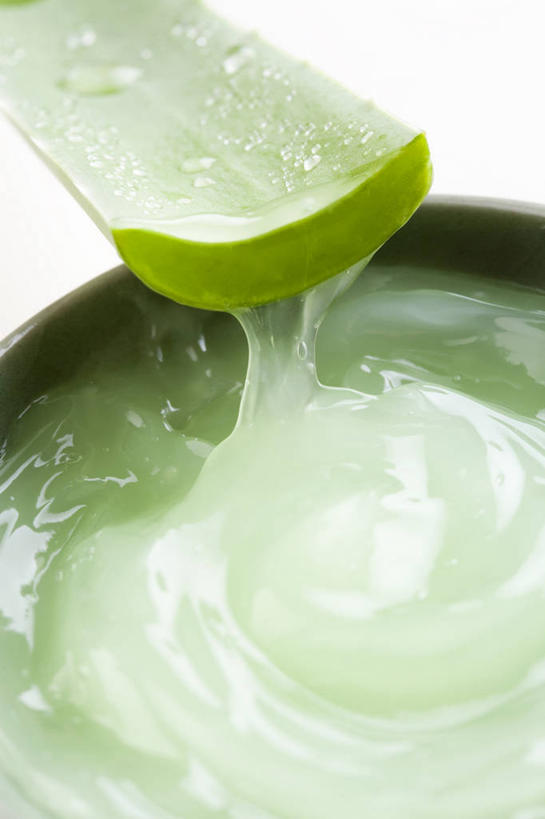 无人,竖图,特写,白色背景,按摩,化妆,美容,芦荟,静物,叶子,北京,中国,亚洲,护肤,准备,材料,瓷器,润肤露,水滴,自然,保养,享受,休闲,健康,面膜,放松,SPA水疗,保健,温泉浴场,摄影,有机食品,影棚,部分,简单,化妆用品,草本,清新,摄影棚,华贵,东亚,纯净,养颜,替代疗法,美化,芦荟汁,矿泉疗养地,彩图,影棚拍摄,水疗,拍摄,SPA美容,成分