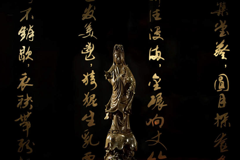 无人,设计师,横图,室内,正面,仰视,桌子,建筑,静物,雕塑,亚洲,艺术,装饰,木制,标志,瓷器,雕刻,雕像,符号,房屋,围墙,历史,标识,传统,工艺品,汉字,古董,纪念,复杂,美术,起居室,近景,中国文化,主题,手艺,陈列,东亚,东亚文化,北京市,功能,美学,性别符号,古代文明,知识产权,木工,彩图,低角度拍摄,男性符号,传统文化,过去