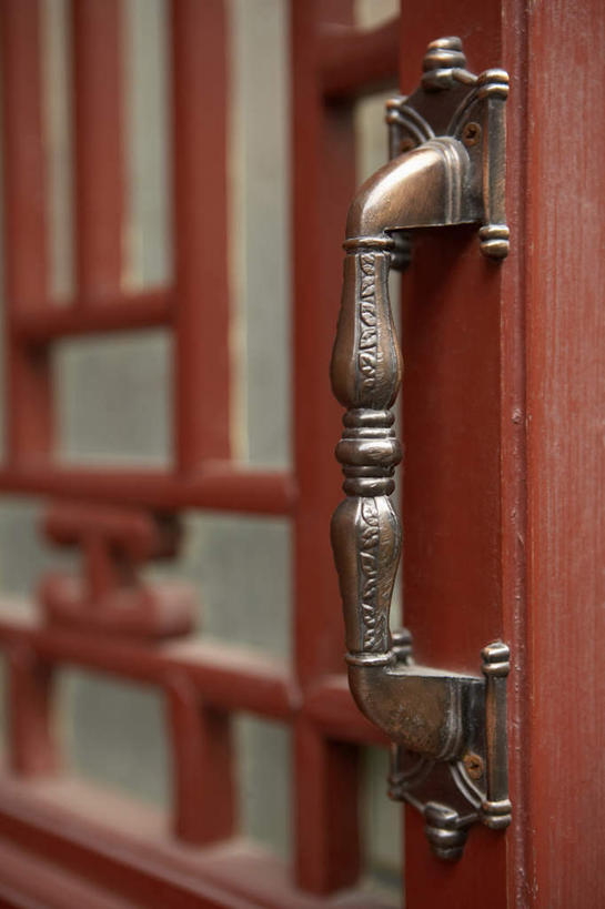 无人,竖图,室外,侧面,仰视,门,北京,中国,装饰,房屋,庭院,干净,门把手,门框,摄影,部件,中国文化,东亚,彩图,低角度拍摄,插销