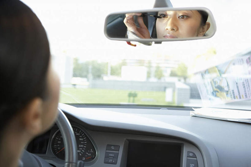 脸,头,脸颊,一个人,商务人士,坐,横图,化妆,商务,汽车,北京,中国,肩膀,背面,摄影,专心,化妆用品,东亚,年轻女性,女人,中国人,头部,脸部,脸蛋,面部,白领,彩图,办公室职员