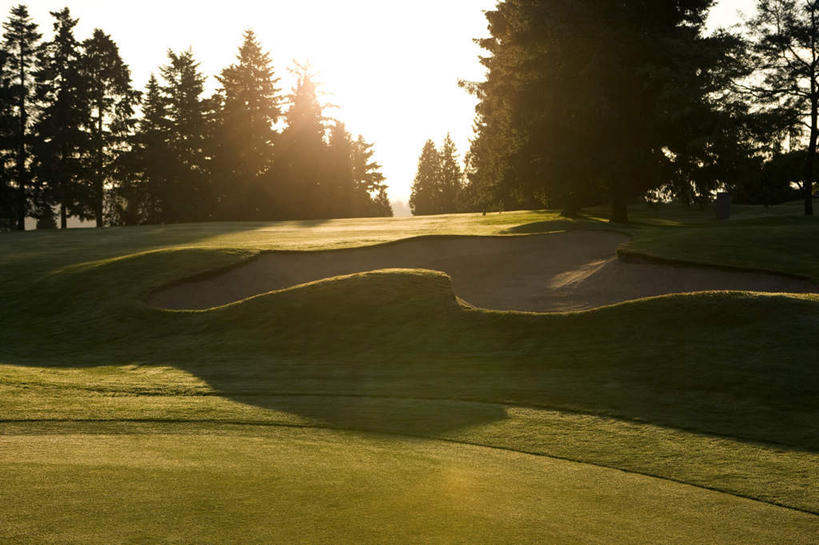 无人,体育馆,运动场,起跑线,横图,室外,白天,日出,日光,高尔夫球,体育场,沙坑,高尔夫球场,黄金,草,树,绿色,夏天,休闲,放松,财富,摄影,生活方式,宁静,便利,高雅,愉悦,运动馆,无忧无虑,高尔夫球运动,休闲活动,彩图,全画面,全框架,全帧,全画幅