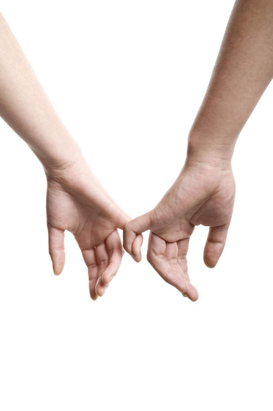 东方人,手,两个人,竖图,特写,白色背景,纯洁,连接,对称,背面,概念,手指,可爱,童年,童趣,摄影,影棚,和解,摄影棚,童真,烂漫,无邪,贯穿,连结,衔接,串连,天真,男人,女人,亚洲人,中国人,手牵手,彩图,影棚拍摄,爱,拍摄,挨着