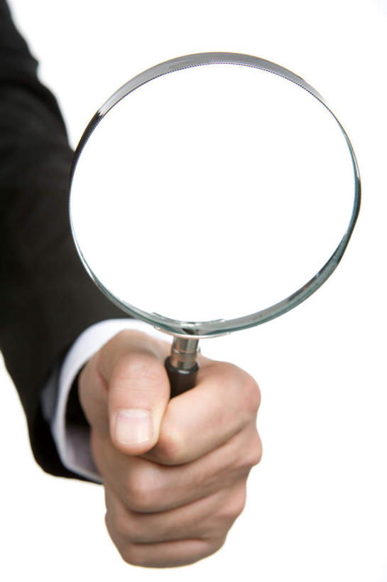 东方人,手,一个人,竖图,特写,留白,白色背景,正面,仅一个男性,套装,检查,放大镜,拿着,注视,观察,看,摄影,影棚,观看,察看,准确,关注,摄影棚,男人,男性,亚洲人,中国人,彩图,影棚拍摄,拍摄,光学仪器