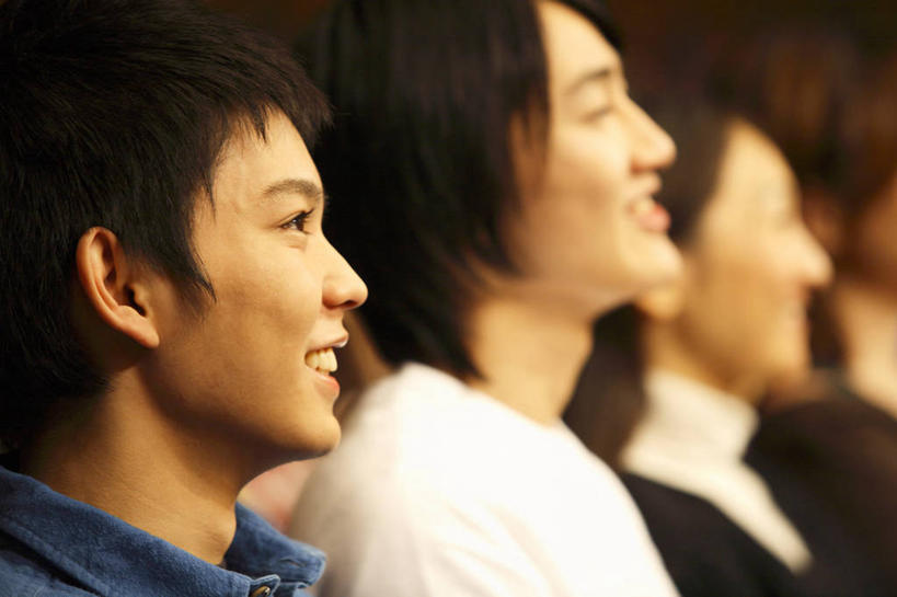 东方人,少年,观众,微笑,剧院,亚洲,许多人,娱乐,一群人,建造,生活方式,男人,男性,亚洲人,年轻人,彩图