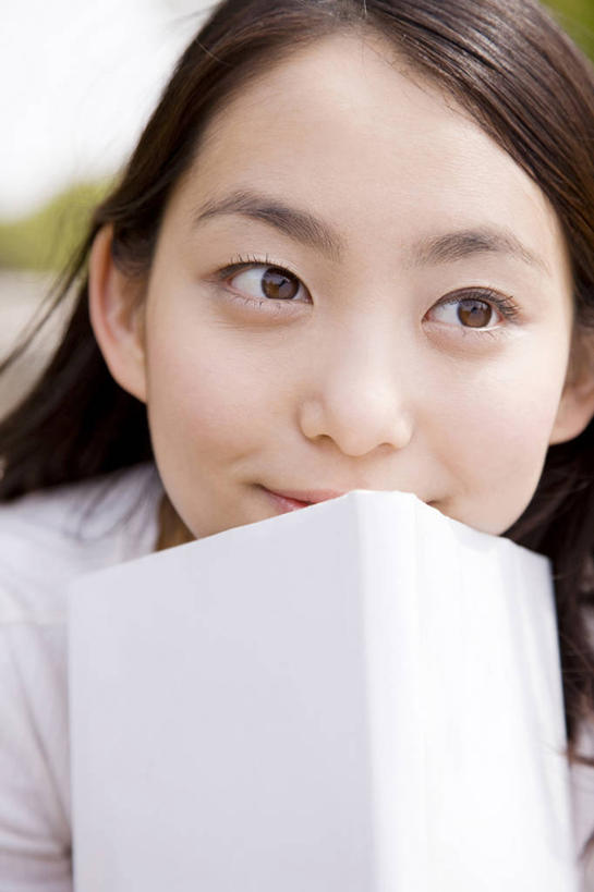 东方人,笑,微笑,亚洲,读书,肖像,女人,亚洲人,年轻人,书,彩图