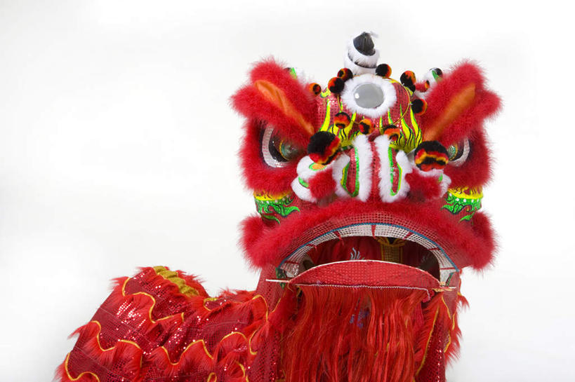 东方人,两个人,站,白色背景,正面,民族服装,快乐,运气,骄傲,团队,狮子,北京,中国,春节,亚洲,舞狮,表演,服装,朦胧,模糊,艺术,古典,文化,娱乐,表演者,传统,扮演,衣服,红色,活力,服饰,古装,演出,中国文化,肖像,亚洲狮,典礼,演出服,东亚,东亚文化,勇气,韵味,元旦,技能,亚洲人,中国人,半身,彩图,影棚拍摄,传统服装,民俗服,舞蹈,传统文化,传统节日