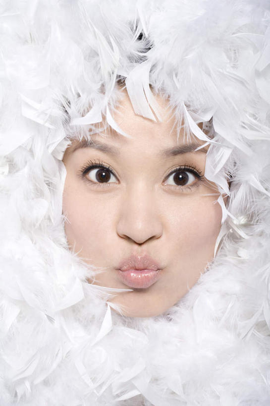 东方人,成年人,脸,头,脸颊,头发,裸体,一个人,竖图,特写,白色背景,化妆,美容,快乐,幸福,北京,中国,亚洲,仅一个年轻女性,仅一个女性,仅一个人,护肤,环绕,干净,裸露,肩膀,白色,黑色,保养,享受,休闲,概念,舒服,撅嘴,放松,幻想,美女,保健,摄影,皮肤,光滑,高雅,关爱,清新,肖像,裸,东亚,纯净,养颜,柔和,细腻,平滑,无忧无虑,年轻女性,女人,女性,亚洲人,中国人,年轻人,头部,脸部,脸蛋,面部,嘴唇,彩图,影棚拍摄,SPA美容,魅力,翎毛