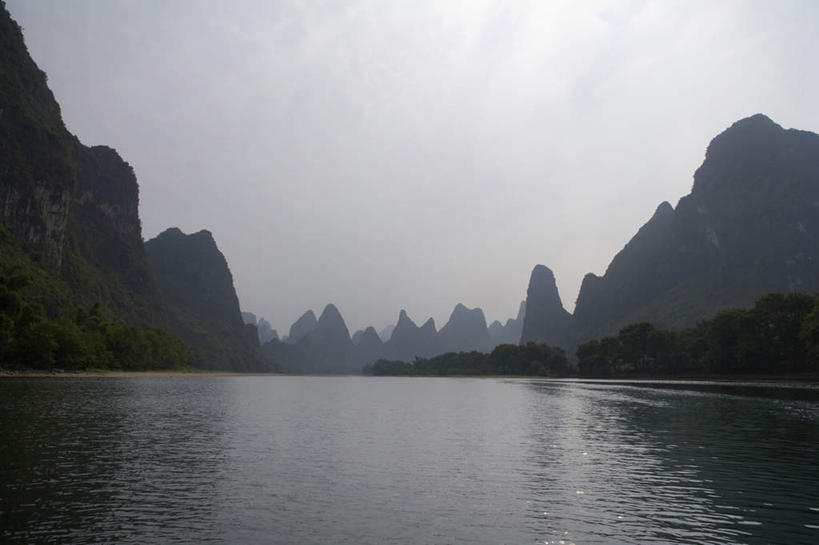 无人,横图,室外,白天,旅游,度假,河流,美景,山,山脉,水,桂林,中国,亚洲,地形,景观,水面,喀斯特,娱乐,风景,自然,地标建筑,享受,休闲,景色,放松,摄影,宁静,中国文化,自然风光,自然现象,东亚,东亚文化,漓江,广西壮族自治区,自然地理,彩图,桂林山水