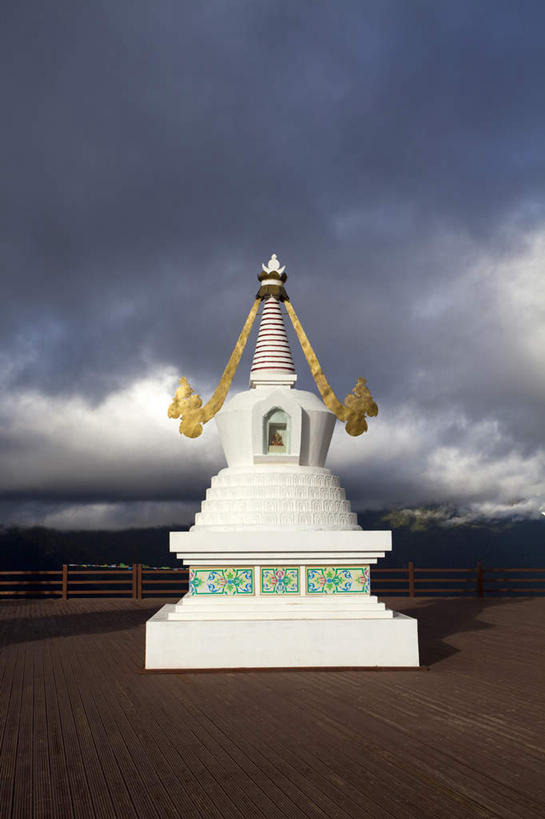 无人,竖图,室外,建筑,中国,亚洲,塔,梅里雪山,白色,地标建筑,摄影,佛教,宗教建筑,东亚,喇嘛教,云南省,彩图,传统文化