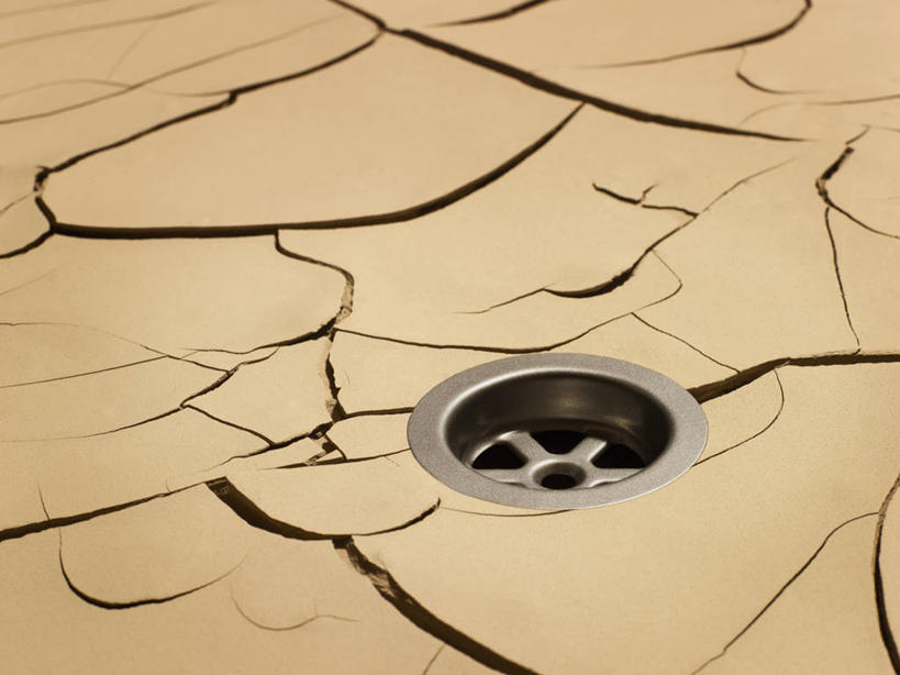 无人,横图,俯视,室外,特写,白天,英国,欧洲,阴影,环保,光线,盖子,影子,土地,井盖,自然灾害,破坏,英格兰,破损,阳光,能源,损坏,回收,资源,干旱,西欧,灾难,大不列颠,利用,低碳,循环,大不列颠及北爱尔兰联合王国,窨井盖,地盘,大不列颠联合王国,日不落英帝国,持续,劫难,磨难,灾祸,地皮,萨里,萨里郡,彩图,高角度拍摄,灾害