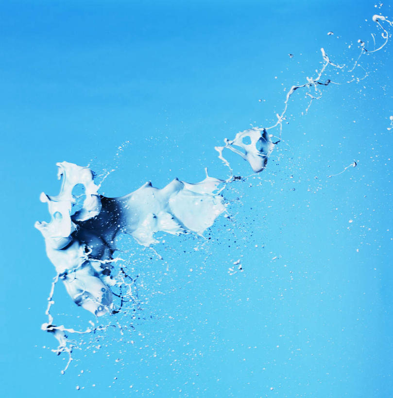 无人,竖图,室内,特写,白天,正面,水,阴影,飞溅,蓝色背景,溅,反射,液体,影子,水滴,水珠,摄影,影棚,颜料,喷洒,彩图,影棚拍摄,拍摄