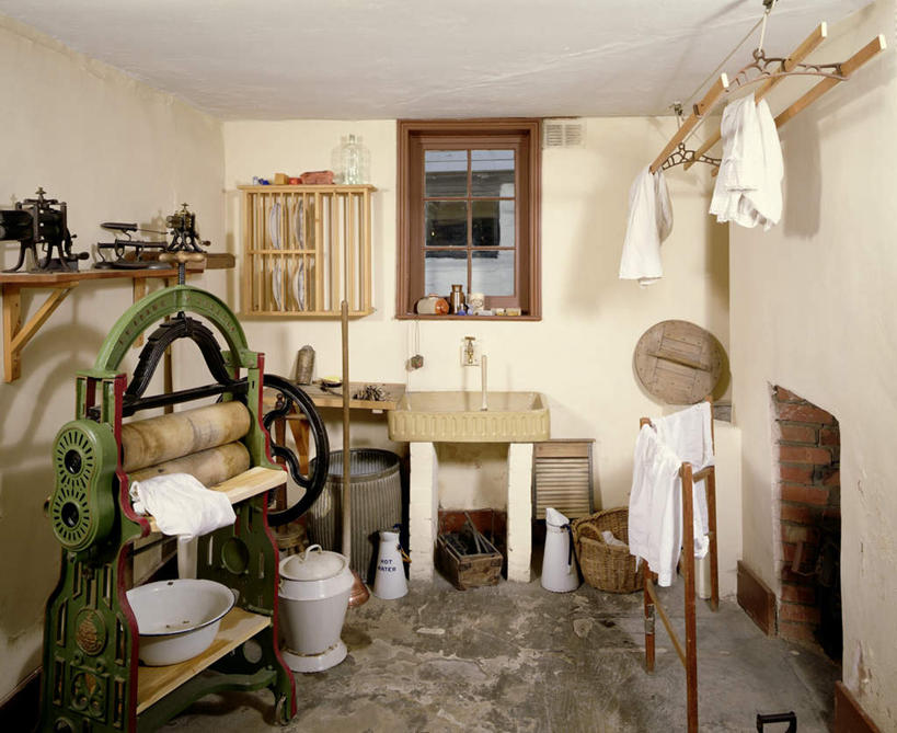 无人,家,交叉,横图,室内,白天,正面,窗户,竹子,静物,衣架,金属制品,竹制,编织,金属,纺织物,篮子,盆,水槽,铁桶,桶,房屋,墙,屋子,洞,水斗,楼房,玻璃窗,墙壁,墙面,住宅,容器,竹篮,毛巾,清洁,纺织机,洞穴,储藏,竹条,保暖,交织,竹制品,储存,透气,防水,穴,穿插,储水,耐磨,吸水,挂衣架,晾衣架,彩图,房子,贮存