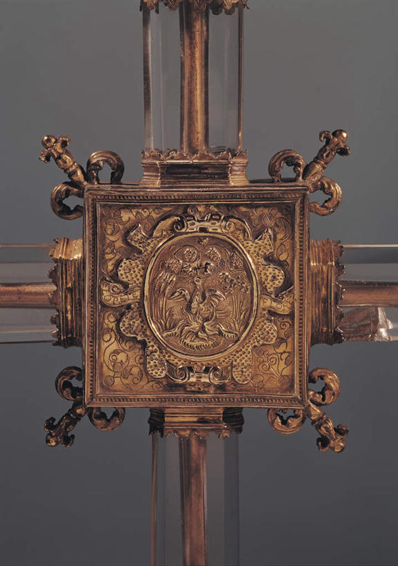 无人,竖图,室内,特写,白天,正面,金属制品,阴影,花纹,节日,装饰,光线,金属,十字架,影子,文化,容器,祈祷,健康,许愿,宗教,信仰,纪念,储藏,铁盒,华丽,修饰,祈求,点缀,储存,衬托,美观,雅致,雅观,平安,半身,彩图,贮存