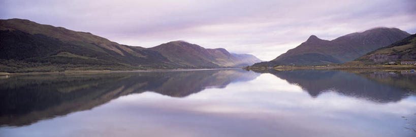 无人,横图,室外,白天,正面,湖,湖泊,美景,山,山脉,水,雾,英国,欧洲,阴影,波纹,朦胧,模糊,光线,影子,湖面,景观,山峰,水流,水面,涟漪,山峦,英格兰,蓝色,倒影,蓝天,水纹,天空,阳光,自然,波浪,湖水,群山,天,景色,晴朗,连绵,迷雾,倒映,绵延,西欧,自然风光,大不列颠,大不列颠及北爱尔兰联合王国,万里无云,水晕,大不列颠联合王国,日不落英帝国,联贯,反照,英吉利,大雾,晴空,晴空万里,彩图