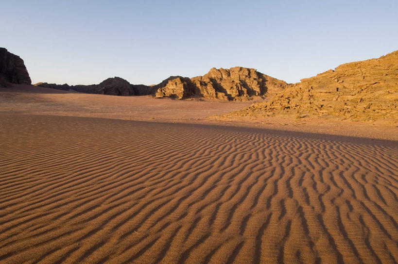 无人,横图,室外,白天,正面,安全,石头,美景,沙漠,山,山脉,植物,约旦,亚洲,阴影,平静,光线,石子,影子,景观,山峰,山峦,树,树木,蓝色,蓝天,天空,阳光,自然,群山,天,陡峭,景色,生长,晴朗,成长,宁静,连绵,绵延,自然风光,西亚,奇特,和平,安详,万里无云,联贯,太平,安适,约旦哈希姆王国,笔陡,峻峭,安好,独特,宁靖,奇异,大漠,砂漠,石块,岩石,晴空,晴空万里,彩图